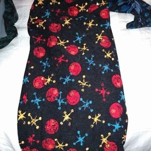 LULAROE TALL AND CURVY LEGGINGS